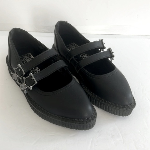 T.U.K. Footwear Black Women Platform Mary Jane 2 Strap Skull Buckle Shoes Size 6 - Picture 3 of 10